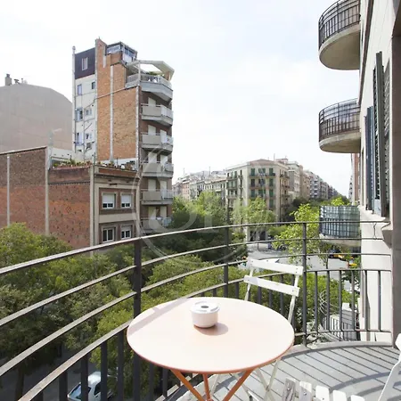 Apartment En Sagrada Familia 2 *